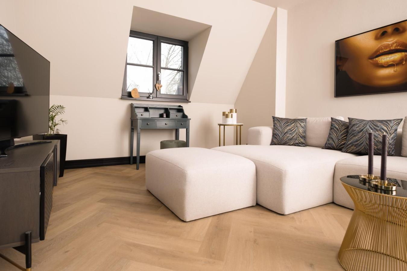 * Stadtvilla Plauen * * Aussergewoehnlich * 2 Zimmerwohnung * Zentrumsnah 外观 照片