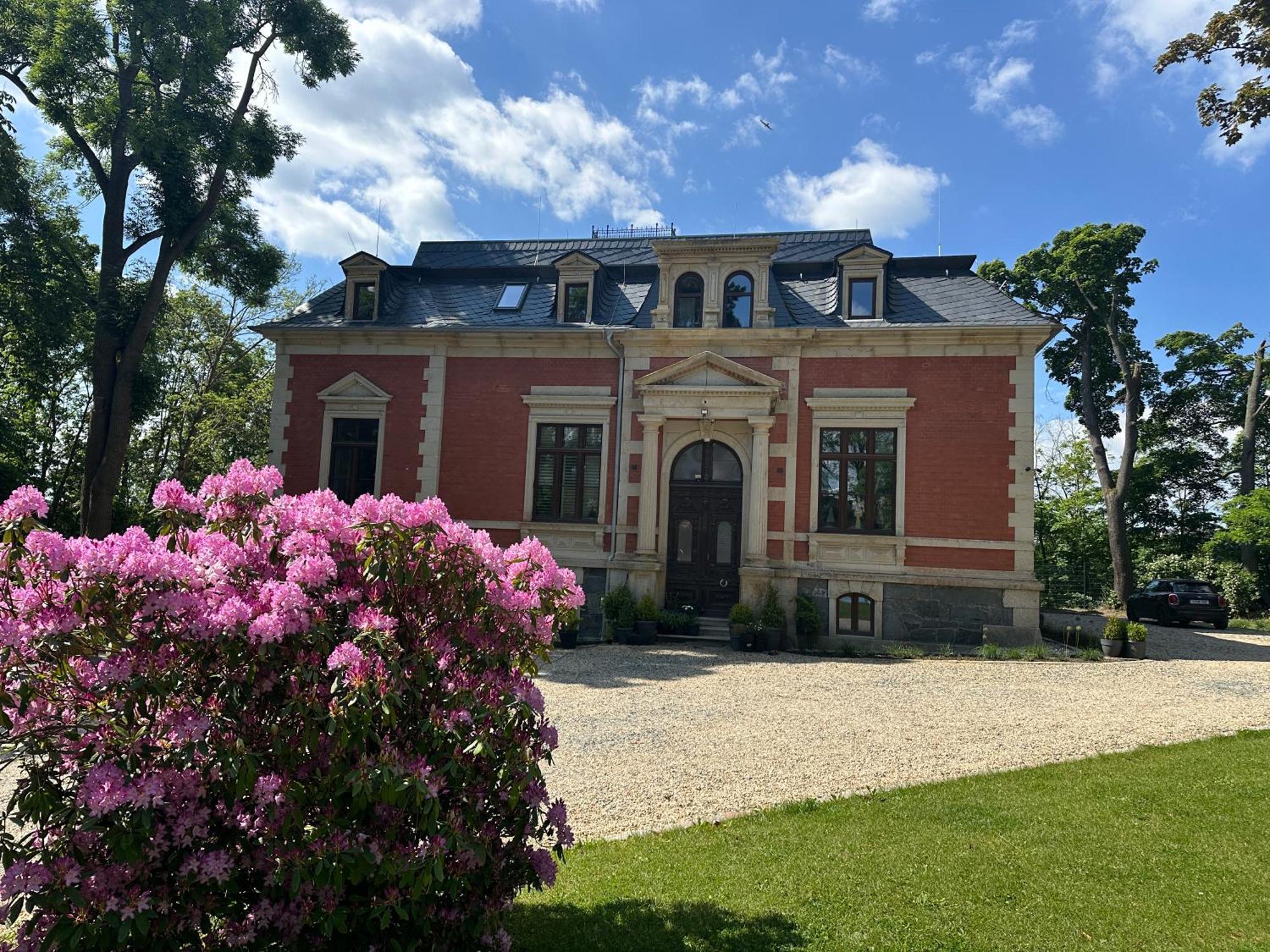 * Stadtvilla Plauen * * Aussergewoehnlich * 2 Zimmerwohnung * Zentrumsnah 外观 照片